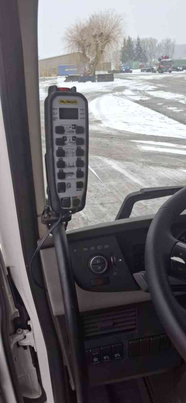 Hákový nosič kontejnerů Volvo 5800 FH 540 - foto 7