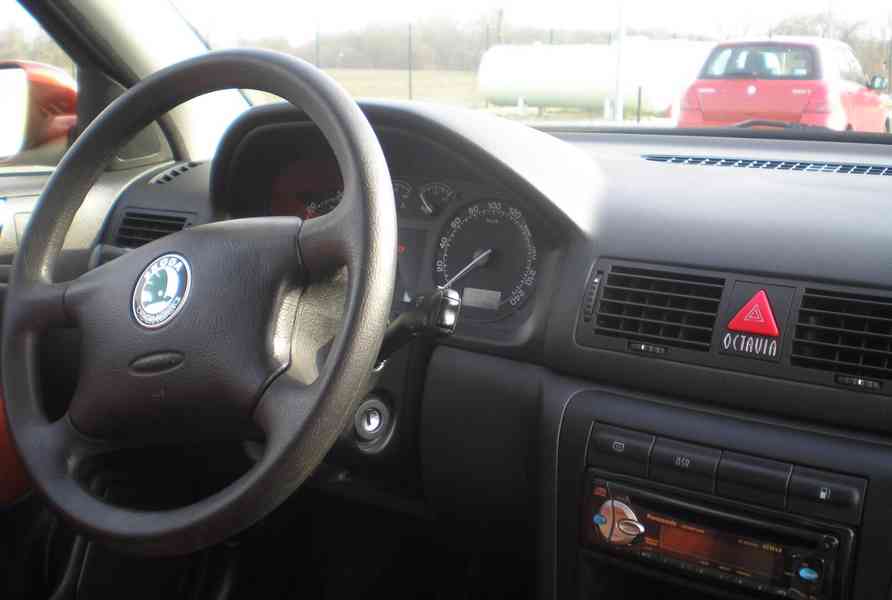 Škoda Octavia 1,9 tdi - foto 4