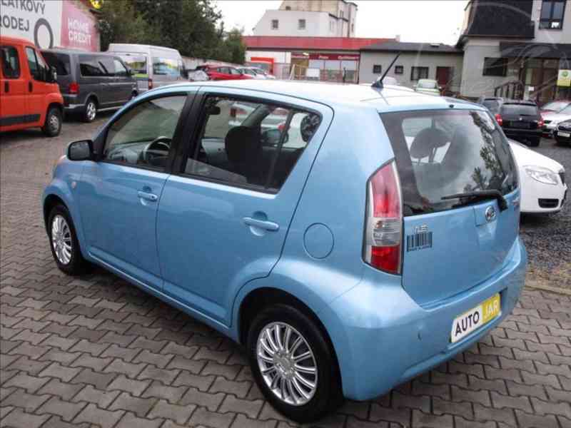 Daihatsu Sirion 1,3 i,16V NOVÁ STK - foto 4