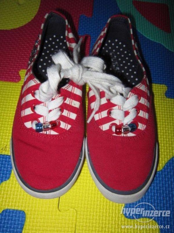 Kecky Guess - foto 1