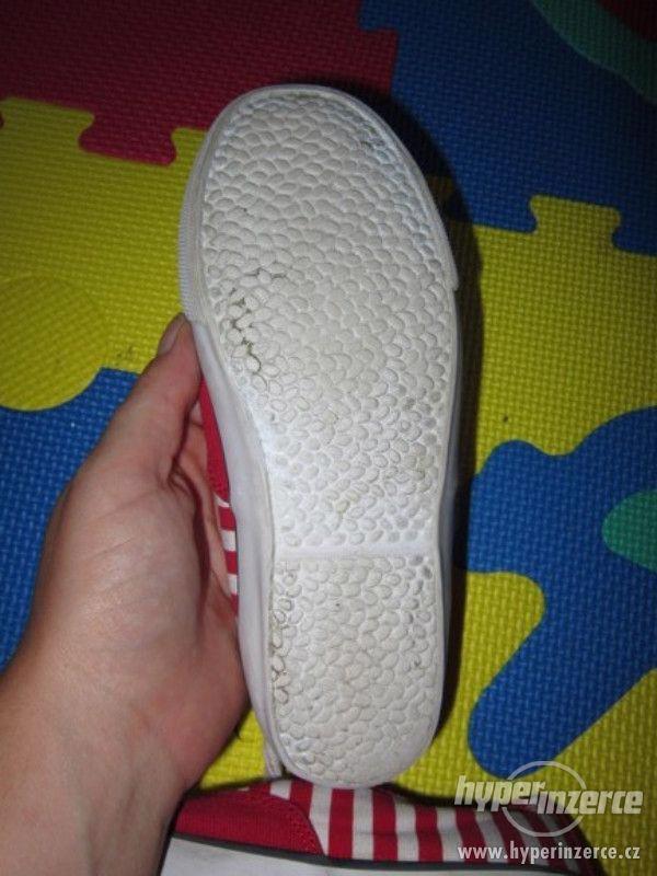 Kecky Guess - foto 2