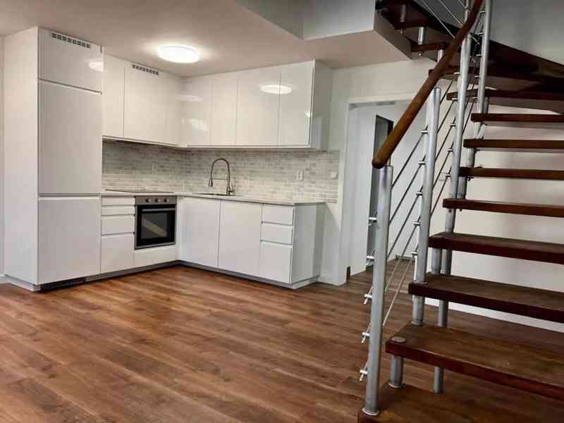 Pronájem bytu 3+kk 76 m² - foto 2