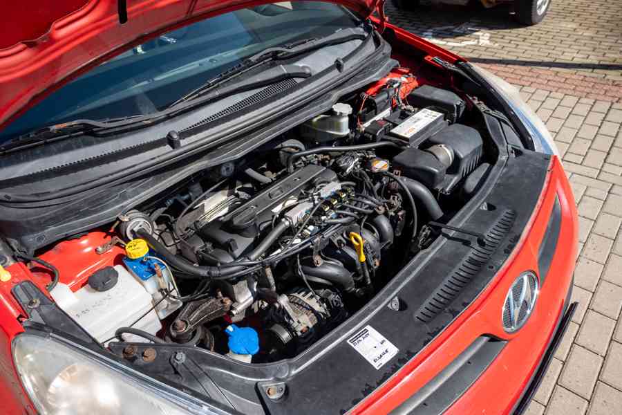 Prodám Hyundai i20 1.2i + LPG (57 kW), r.v. 2012 – na opravu - foto 12