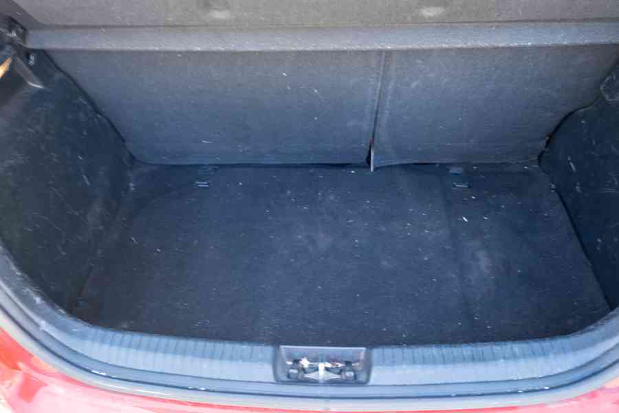 Prodám Hyundai i20 1.2i + LPG (57 kW), r.v. 2012 – na opravu - foto 13