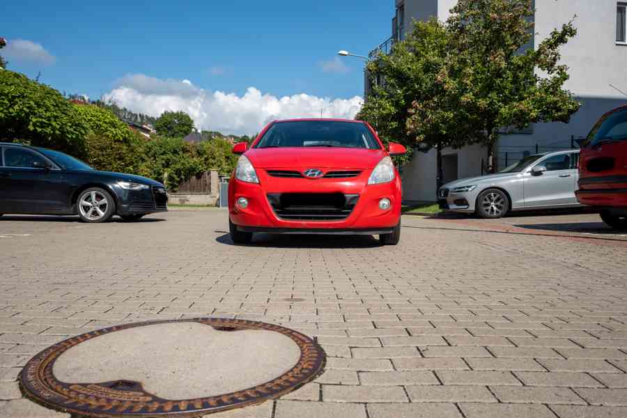 Prodám Hyundai i20 1.2i + LPG (57 kW), r.v. 2012 – na opravu - foto 4