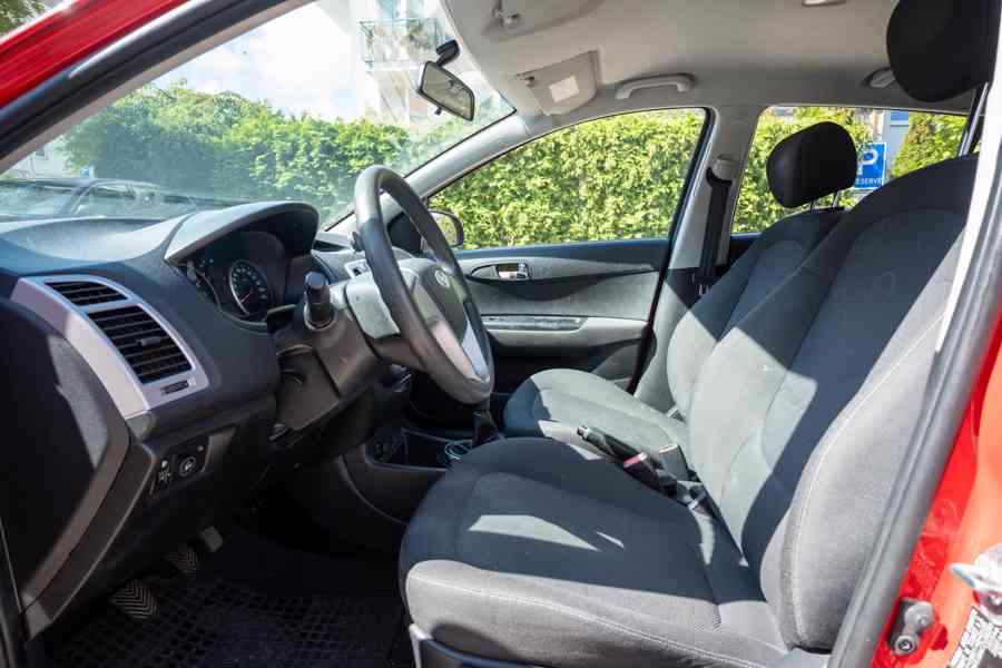 Prodám Hyundai i20 1.2i + LPG (57 kW), r.v. 2012 – na opravu - foto 9