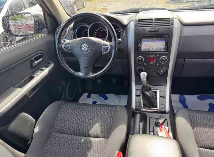 Suzuki Grand Vitara 2.4i Club benzín 124kw - foto 8