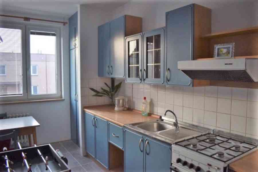 1 studentka do 2.lůž. pok. v dívčím 3+1 pro 4 os. RD, pračka - foto 2