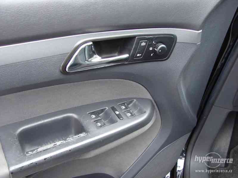 VW Touran 1.9 TDI r.v.2005 (77 kw) 7 míst - foto 6