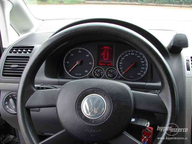 VW Touran 1.9 TDI r.v.2005 (77 kw) 7 míst - foto 7