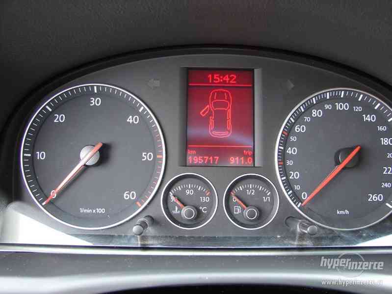 VW Touran 1.9 TDI r.v.2005 (77 kw) 7 míst - foto 9
