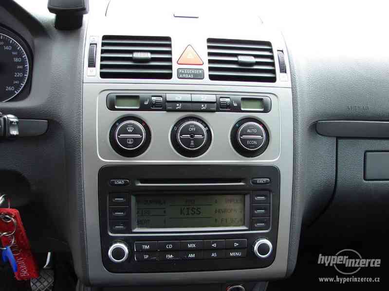 VW Touran 1.9 TDI r.v.2005 (77 kw) 7 míst - foto 10