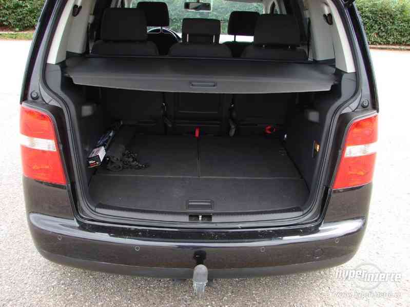 VW Touran 1.9 TDI r.v.2005 (77 kw) 7 míst - foto 15