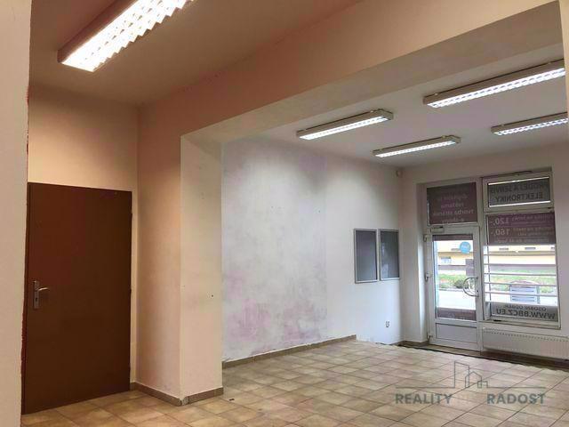 Pronájem kancelářských či obchodních prostor (45,9 m2) v centru města, Hodonín, okres Hodonín - foto 2