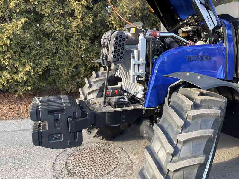 Traktor LOVOL M904 - 90 Hp, moderní - foto 6