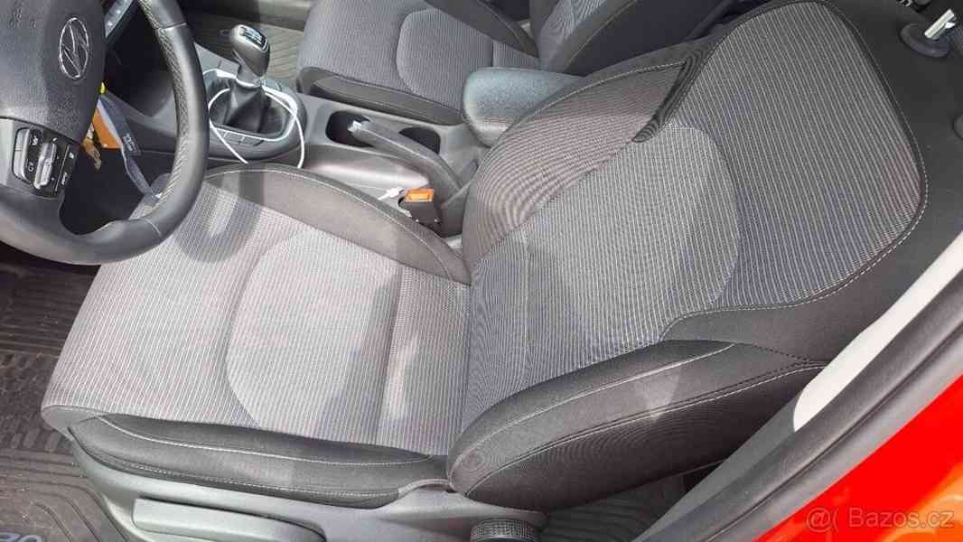 Hyundai i30 1,5 - foto 4