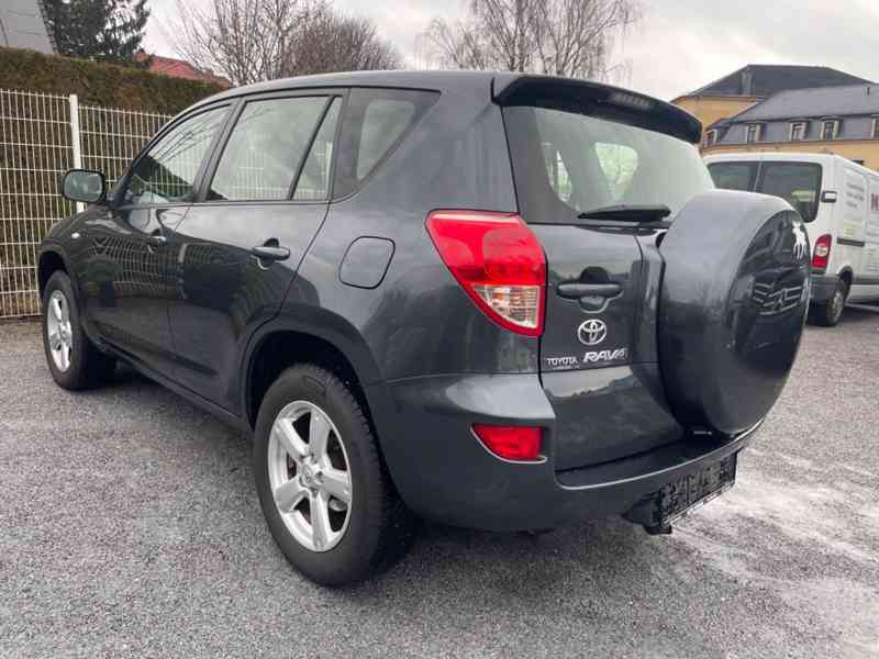 Toyota RAV 4 2,0i Sol 4X4 benzín 112kw - foto 6