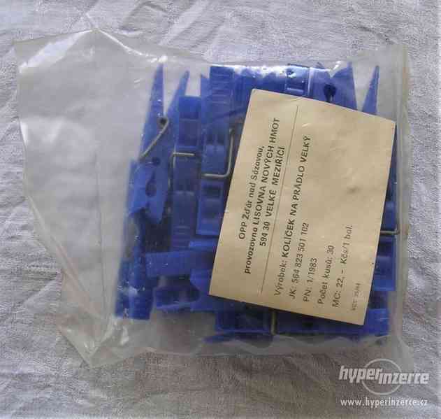 nové modré plastové kolíčky na prádlo - foto 1