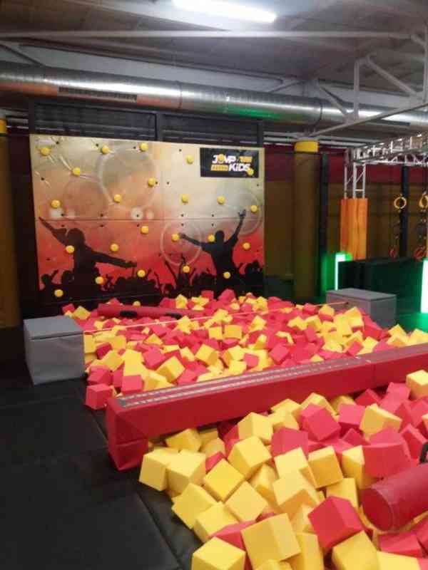 Kompletní Trampolínové Centrum a Dětské Hřiště (636 m²) – Vč - foto 7