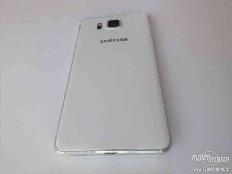 Samsung GALAXY Alpha (SM-G850F) 32GB + příslušenství - foto 6