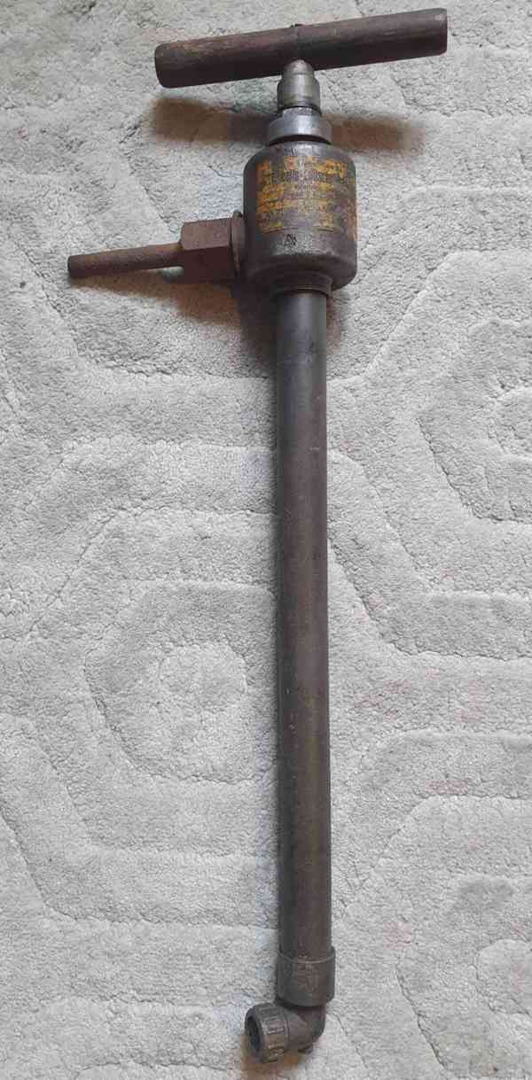 Ruční hasící přístroj na ochranou proti náletu - foto 3