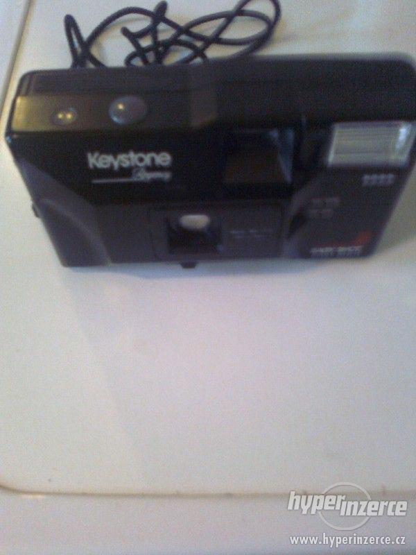 Prodám fotoaparát na kinofilm Keystone Regenci Easy Shot II - foto 1