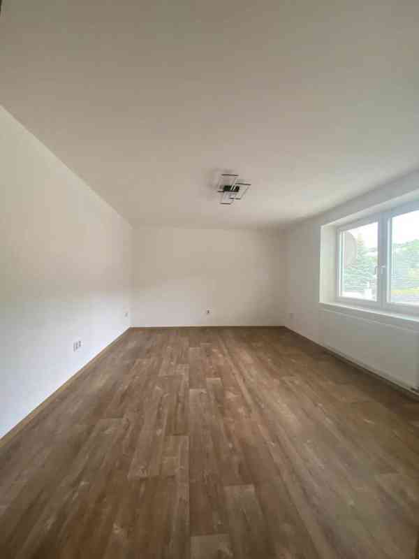 Pronájem bytu 3+kk 68 m² - foto 3