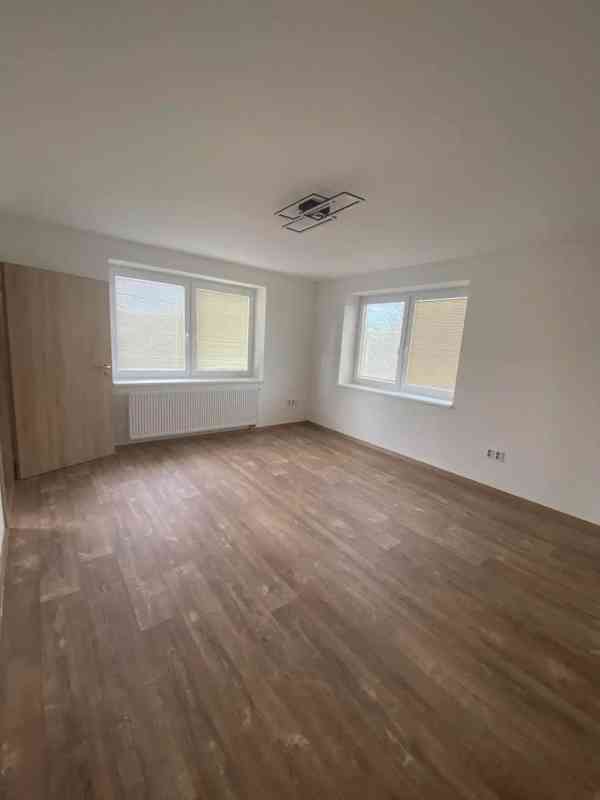 Pronájem bytu 3+kk 68 m² - foto 2
