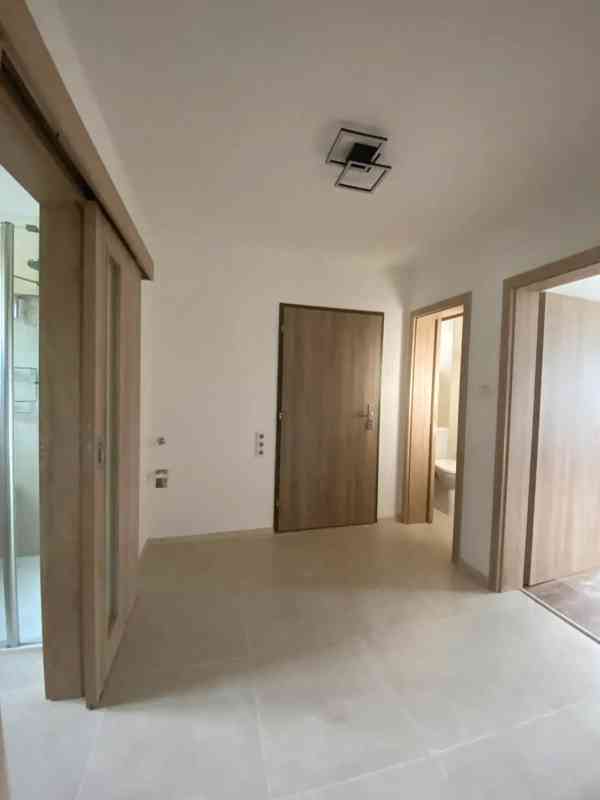 Pronájem bytu 3+kk 68 m² - foto 5