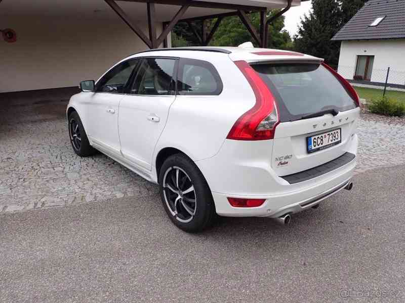 Volvo XC60 2,4 D5AWD - foto 5
