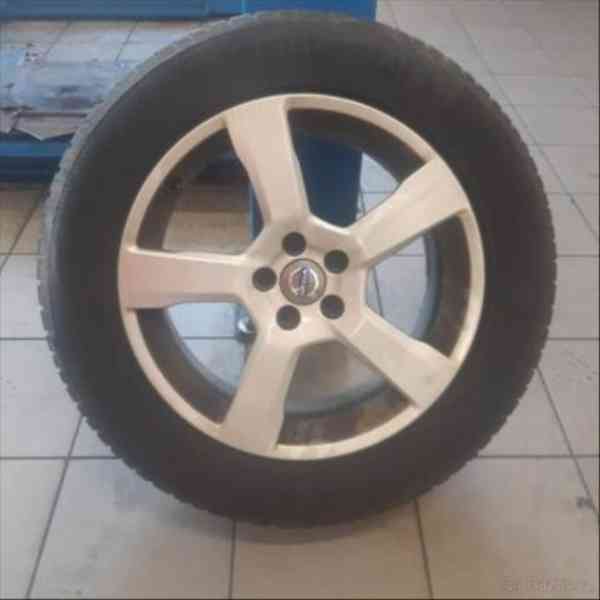 Volvo XC60 2,4 D5AWD - foto 3
