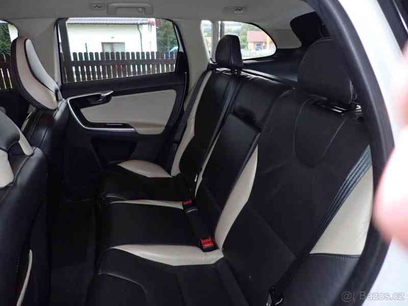 Volvo XC60 2,4 D5AWD - foto 15