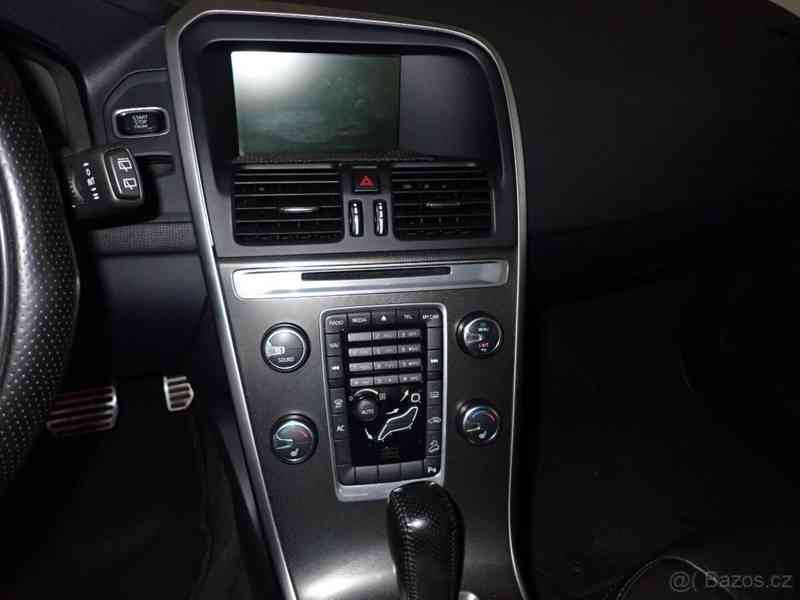 Volvo XC60 2,4 D5AWD - foto 16
