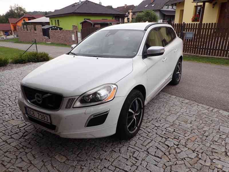 Volvo XC60 2,4 D5AWD - foto 2