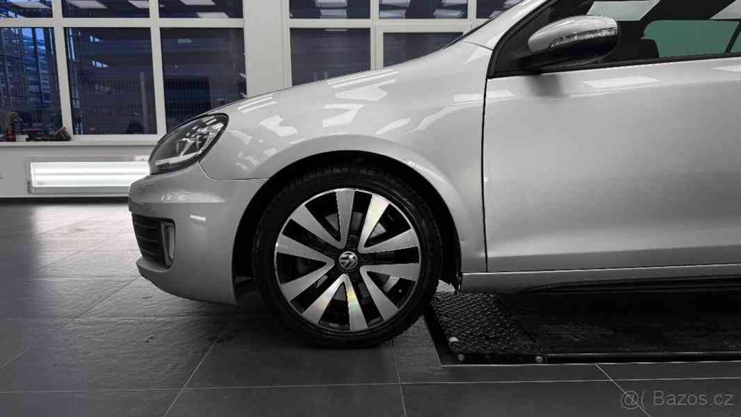Volkswagen Golf 2,0 VI GTD 2010 - foto 3