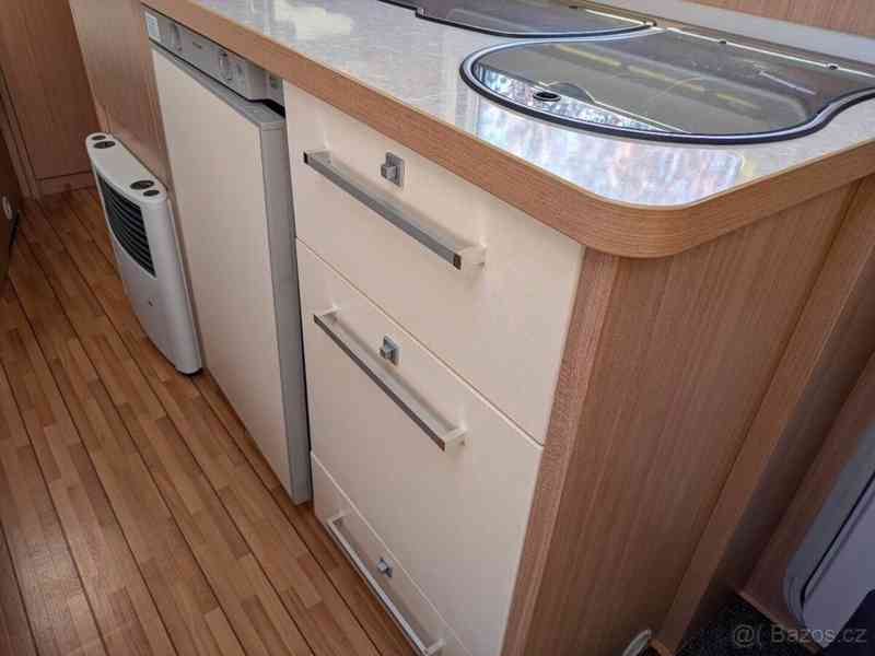 Ostatní Obytný přívěs Knaus SW500FSK - foto 10