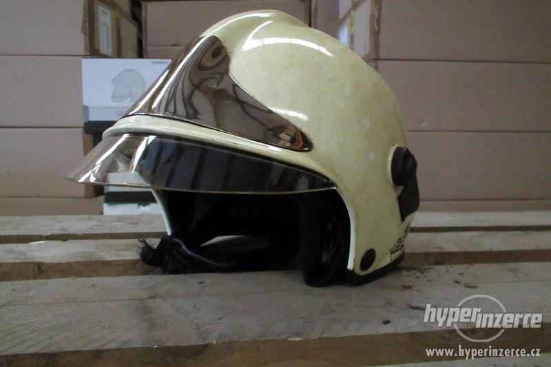 Prodáme hasičské helmy Gallet MSA - foto 3