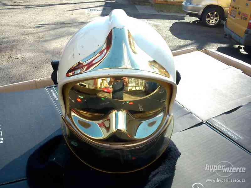 Prodáme hasičské helmy Gallet MSA - foto 9