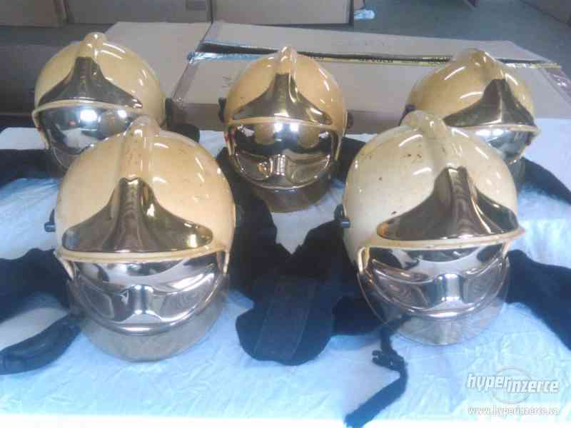 Prodáme hasičské helmy Gallet MSA - foto 15