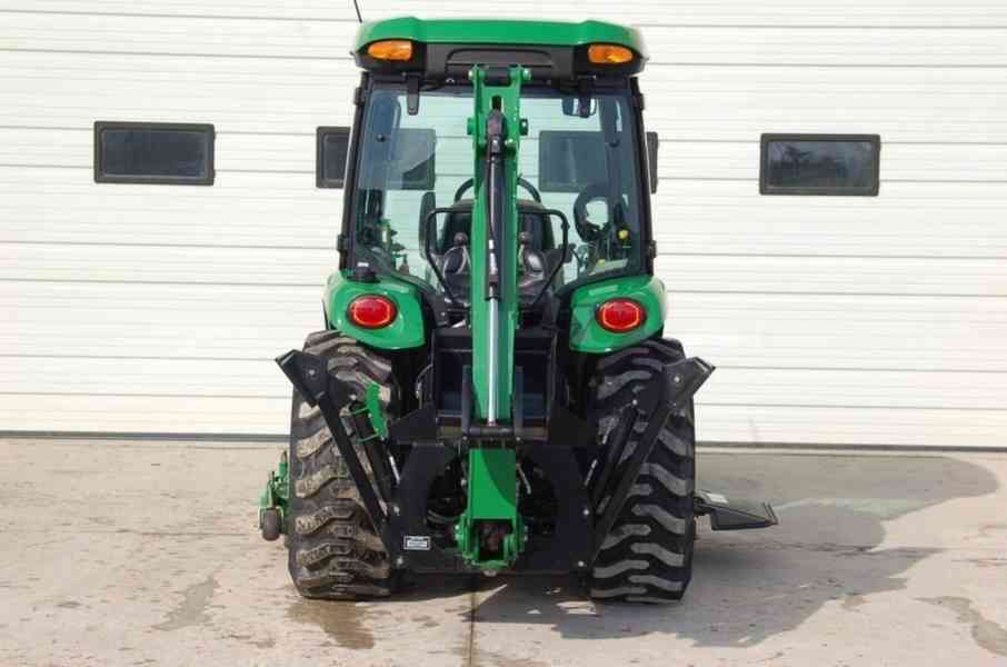 John Deere 3320 Traktor - foto 3