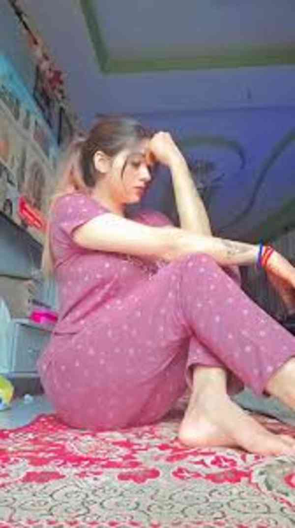 Call Girls in Multan 03280833300 Cheap Prices - foto 1