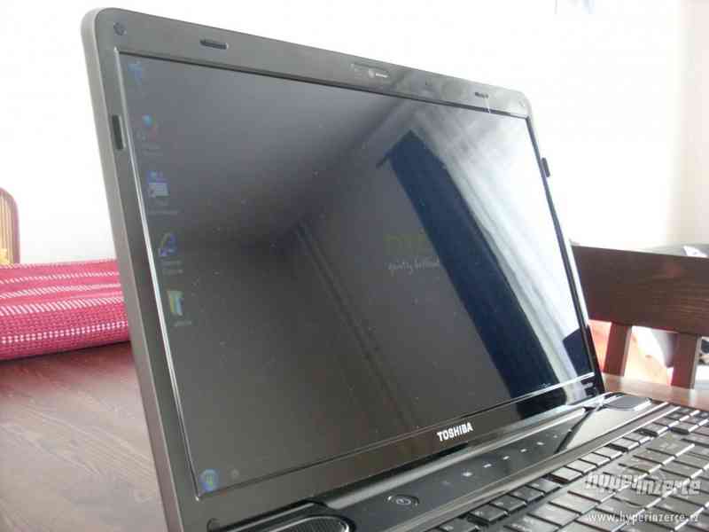 Toshiba Satellite A500-1C0 - foto 2
