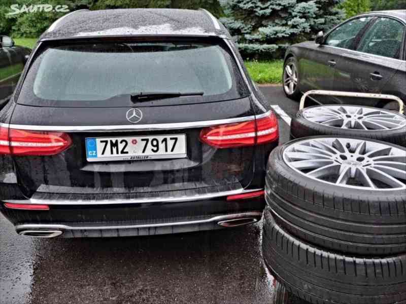 Mercedes-Benz Třídy E 3,5   400, Cebia,V6 l ,245 KW - foto 3