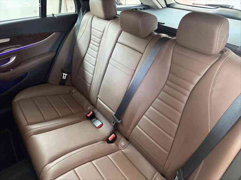 Mercedes-Benz Třídy E 3,5   400, Cebia,V6 l ,245 KW - foto 12