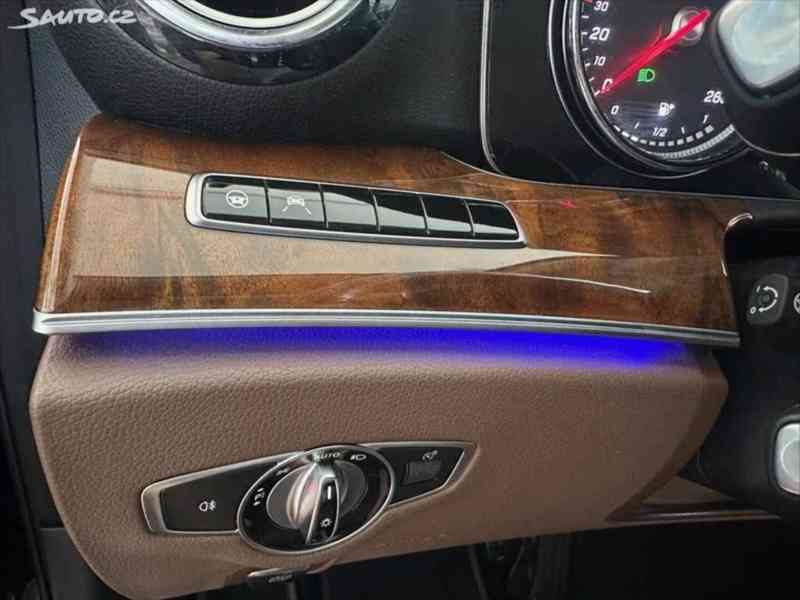 Mercedes-Benz Třídy E 3,5   400, Cebia,V6 l ,245 KW - foto 10