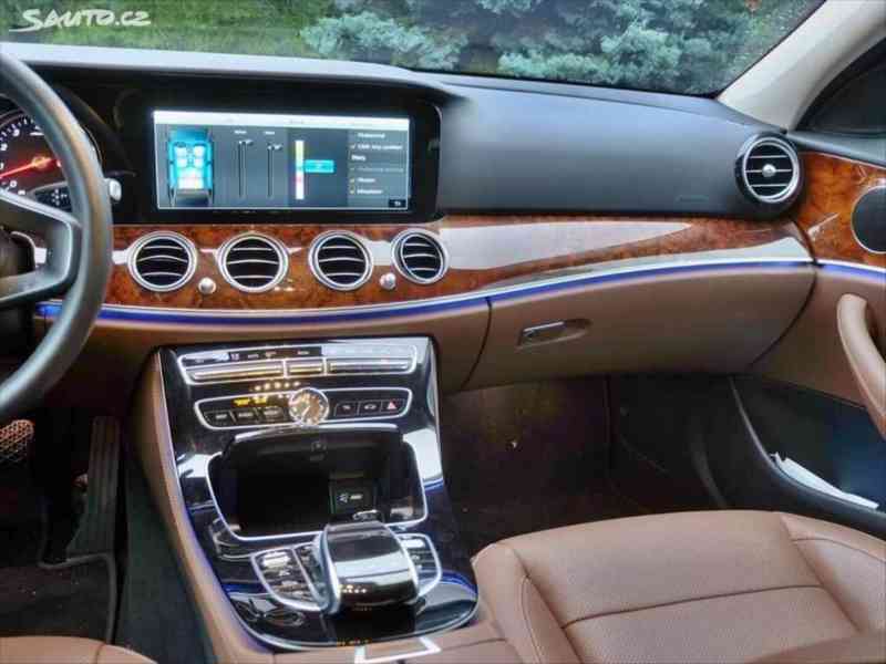 Mercedes-Benz Třídy E 3,5   400, Cebia,V6 l ,245 KW - foto 5
