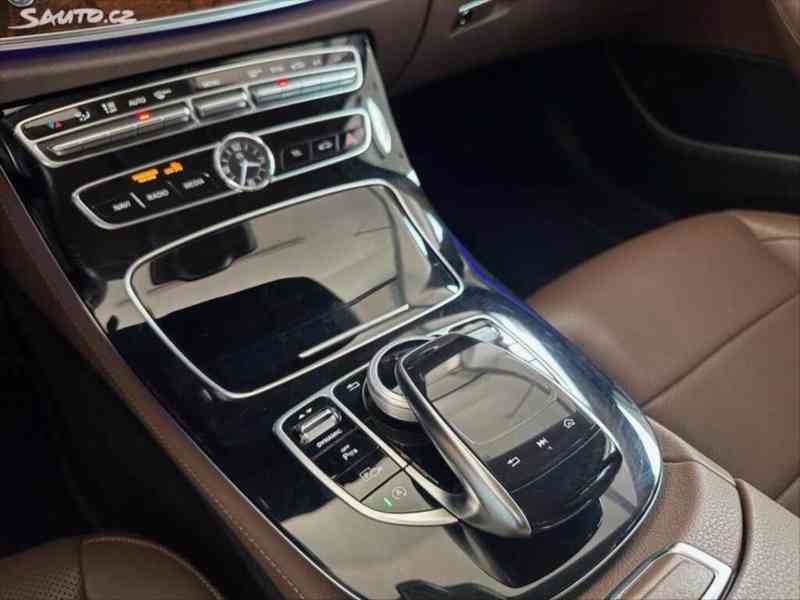 Mercedes-Benz Třídy E 3,5   400, Cebia,V6 l ,245 KW - foto 13