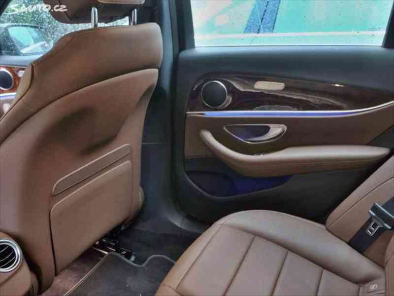 Mercedes-Benz Třídy E 3,5   400, Cebia,V6 l ,245 KW - foto 6