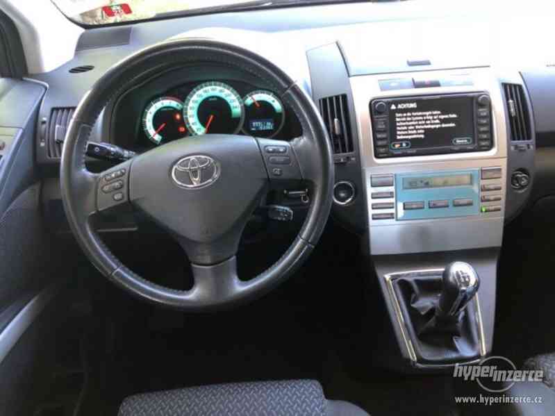 Toyota Corolla Verso 1.8 Executive benzín 95kw - foto 13
