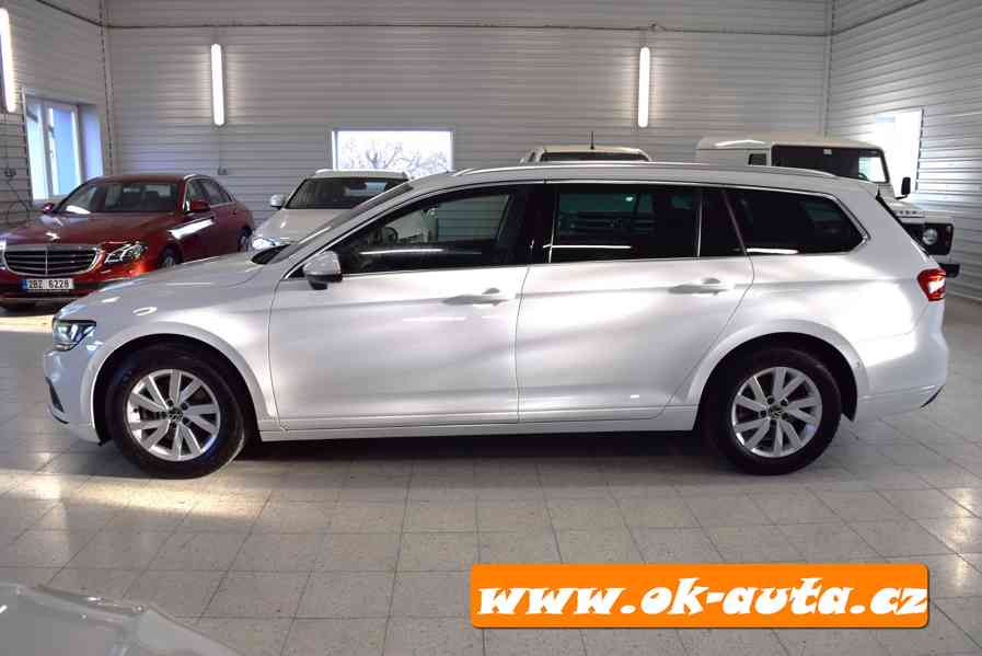 Volkswagen Passat 2.0 TDI COMFORT DSG PRAV.SER.VW rv 2021  - foto 2